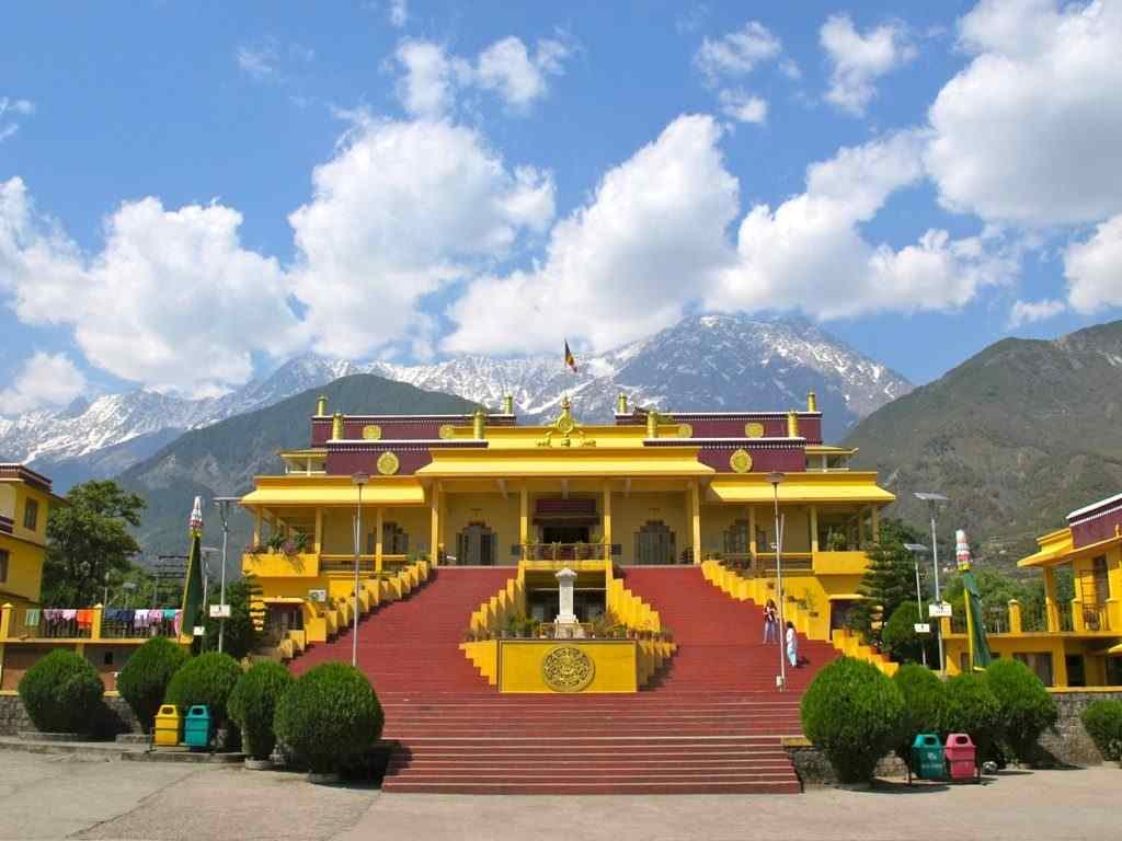 visita al tempio del dalai lama dharamshala 